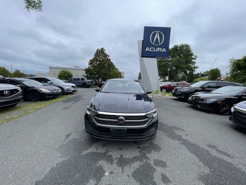 Used 2024 Volkswagen Jetta SE FWD image 27