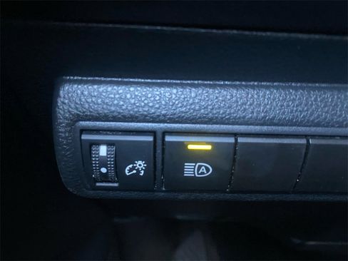 Used 2024 Toyota Corolla LE image 30