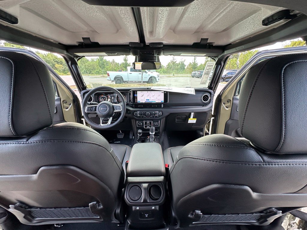 New 2026 Jeep Wrangler Unlimited Sahara AWD/4WD image 22