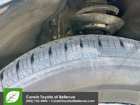 Used 2025 Toyota Sienna XLE image 30