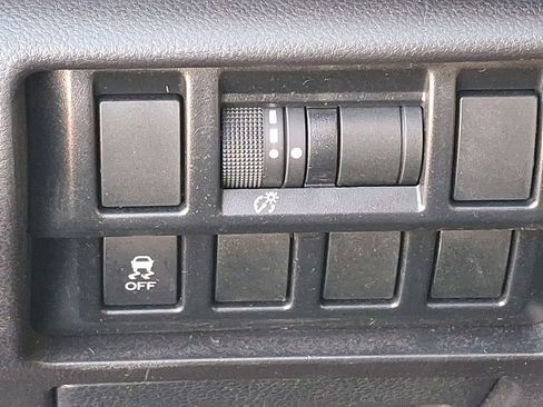 Used 2019 Subaru Impreza 2.0i image 23