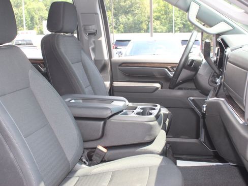 Used 2024 GMC Sierra 2500 SLE w/ SLE Value Package; AWD/4WD image 34