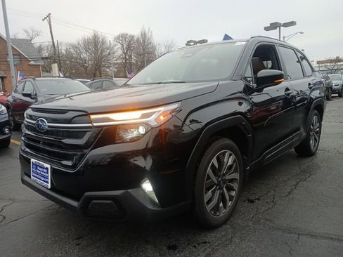 Certified 2025 Subaru Forester Touring AWD/4WD image 7