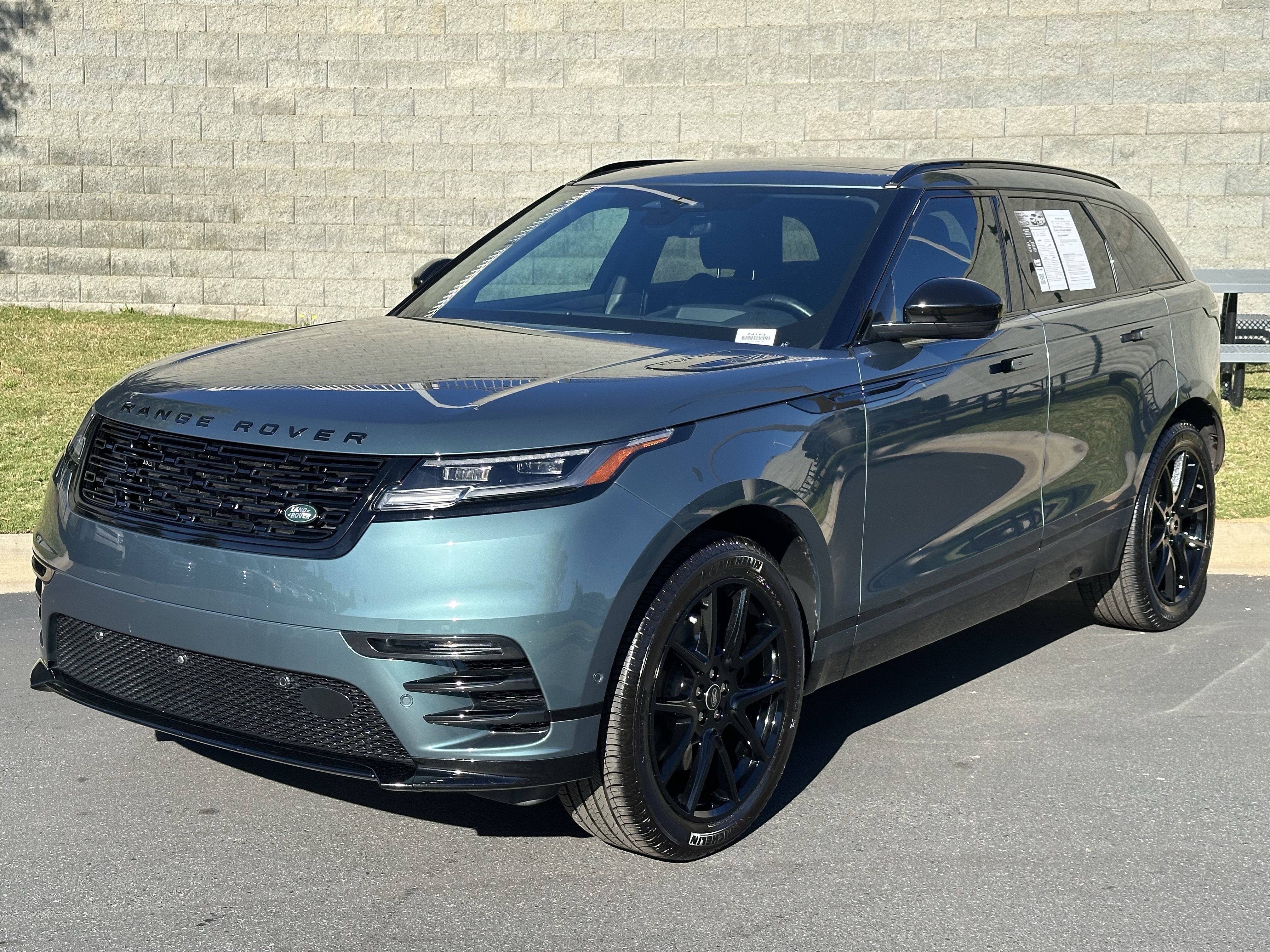 Certified 2026 Land Rover Range Rover Velar Dynamic SE AWD/4WD image 2