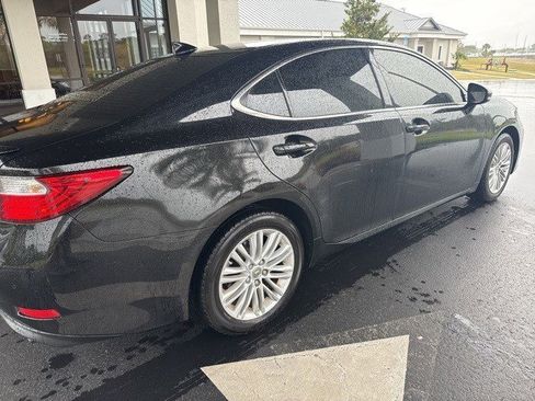 Used 2015 Lexus ES 350 w/ Luxury Package image 3