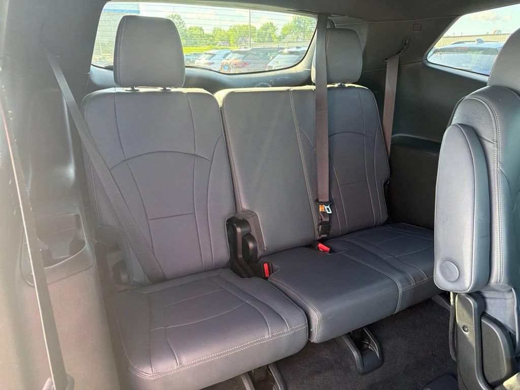 Used 2023 Buick Enclave Essence w/ Sport Touring Edition FWD image 11