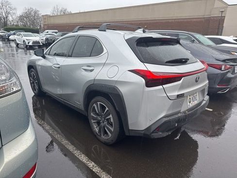 Used 2019 Lexus UX 250h image 6