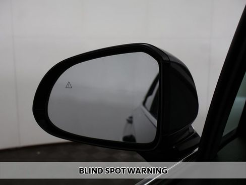 Used 2023 Hyundai Santa Fe Limited AWD/4WD image 6