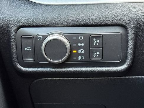 Used 2021 Ford Explorer XLT AWD/4WD image 44