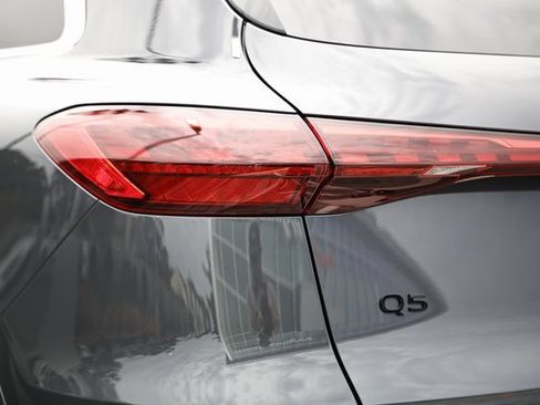 New 2025 Audi Q5 2.0T Premium Plus image 10