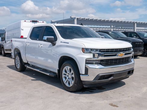 Used 2021 Chevrolet Silverado 1500 LT RWD image 3