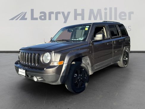 Used 2015 Jeep Patriot Sport w/ Power Value Group image 4