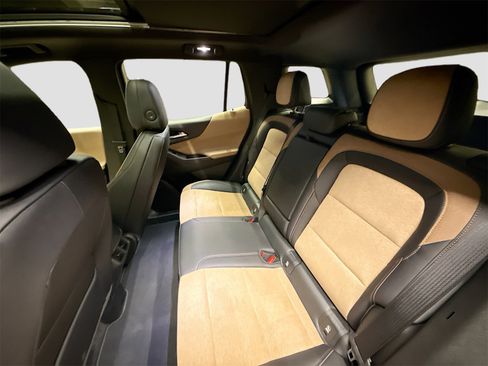 New 2025 Chevrolet Equinox ACTIV image 25