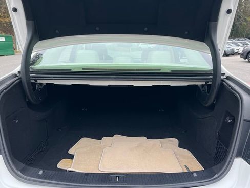 Used 2014 Mercedes-Benz E 350 Sedan image 29