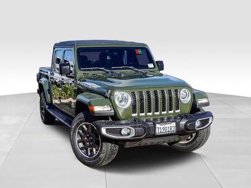 Certified 2022 Jeep Gladiator Overland w/ Trailer Tow Package image 2
