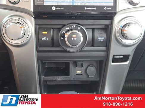 Used 2020 Toyota 4Runner SR5 Premium w/ Moonroof Package AWD/4WD image 21