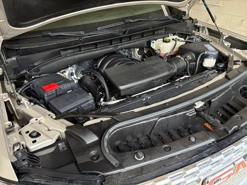 Used 2021 GMC Yukon Denali w/ Advanced Technology Package AWD/4WD image 57