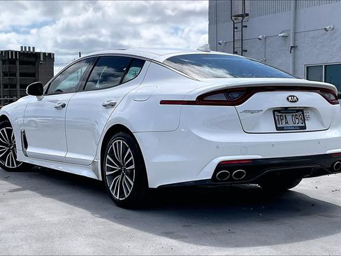 Used 2018 Kia Stinger Premium RWD image 4