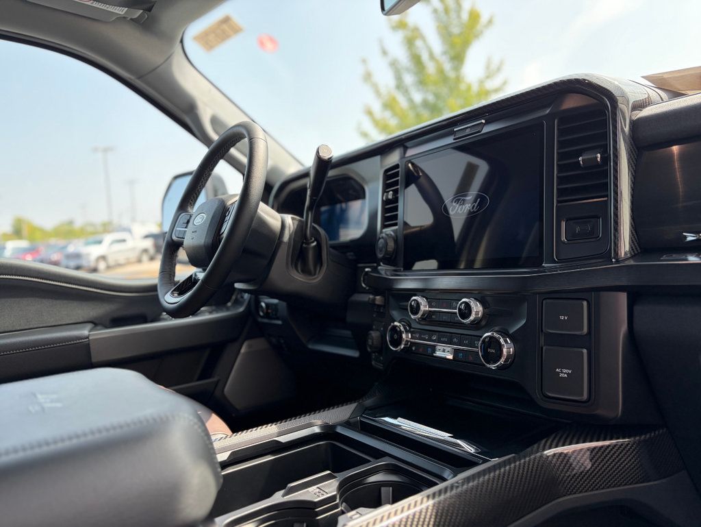New 2026 Ford F250 Lariat w/ Black Appearance Package AWD/4WD image 28