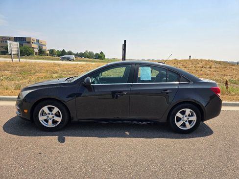 Used 2016 Chevrolet Cruze LT FWD image 2