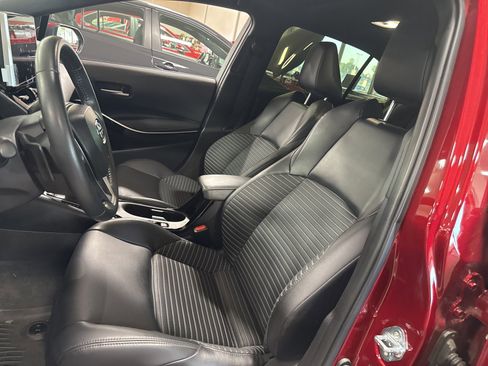 Certified 2025 Toyota Corolla XSE image 15