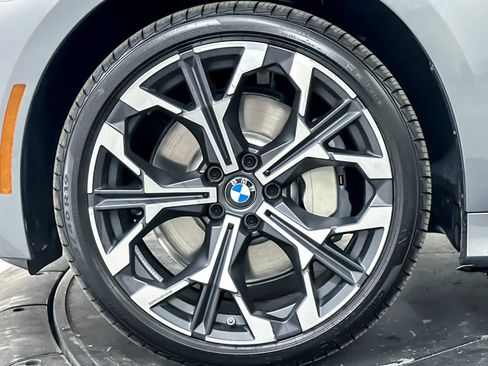 Used 2026 BMW 330i xDrive Sedan w/ Premium Package AWD/4WD image 24
