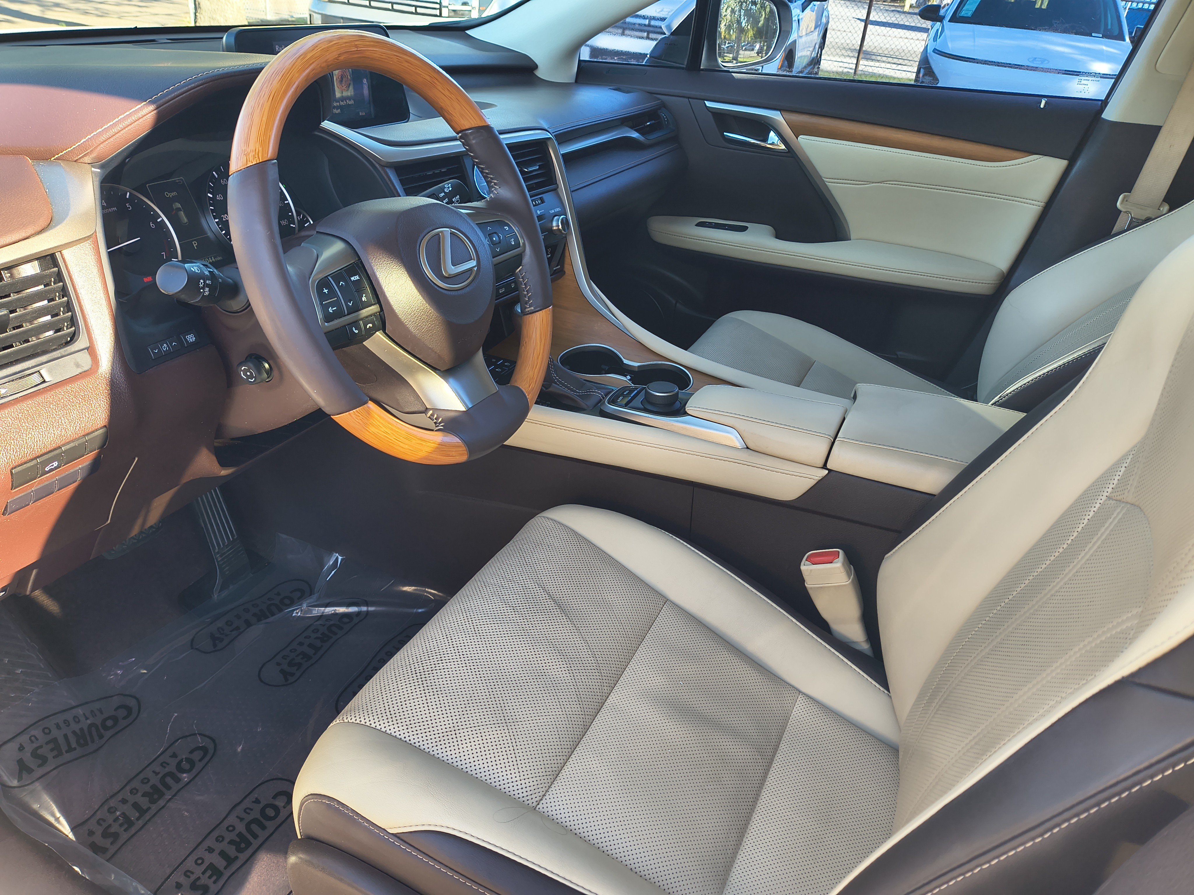 Used 2016 Lexus RX 350 FWD w/ Premium Package image 21