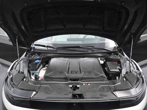 Used 2025 Hyundai Ioniq 5 Limited RWD image 42