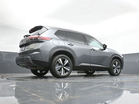 Used 2024 Nissan Rogue SL AWD/4WD image 41