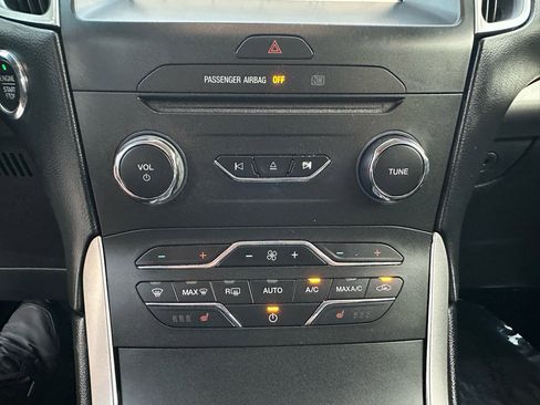 Used 2017 Ford Edge SEL w/ Equipment Group 201A image 46