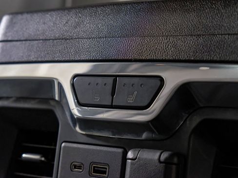 Used 2021 Chevrolet Silverado 2500 LTZ w/ LTZ Texas Edition image 33