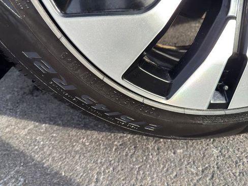 Certified 2025 Ford Explorer Platinum w/ LUX Leather Package image 14