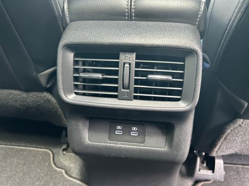 Certified 2025 Nissan Murano SL AWD/4WD image 16