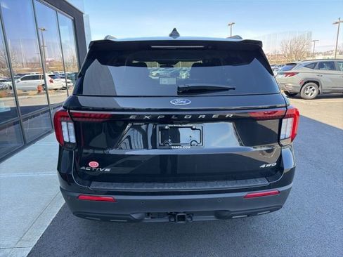 New 2026 Ford Explorer Active image 4