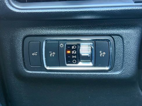 Used 2021 Lincoln Corsair AWD w/ Equipment Group 101A image 34