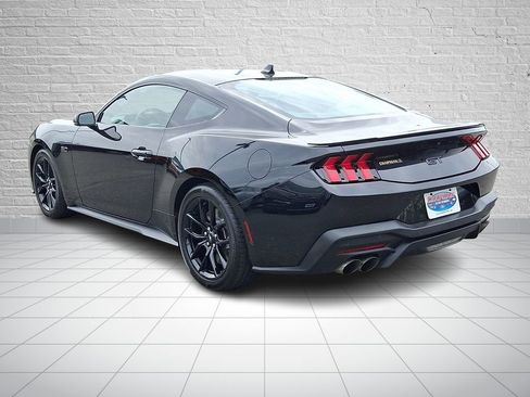 Used 2025 Ford Mustang GT Premium RWD image 6