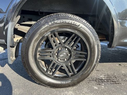 Used 2015 Ford F150 Lariat w/ Equipment Group 501A Mid image 22