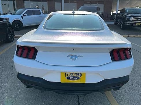 Used 2024 Ford Mustang Premium image 7