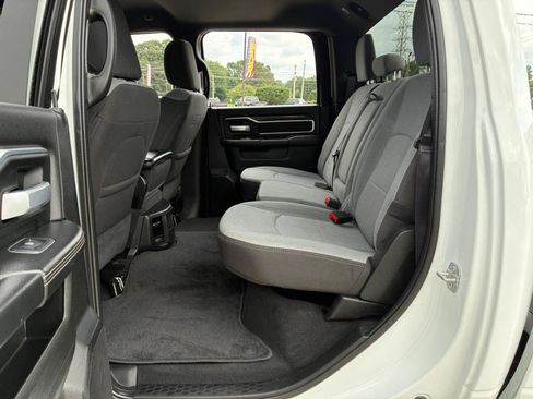Used 2024 RAM 2500 Big Horn AWD/4WD image 28