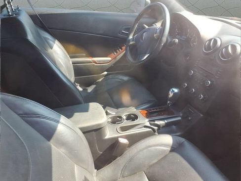 Used 2009 Pontiac G6 GT w/ Premium Package FWD image 10
