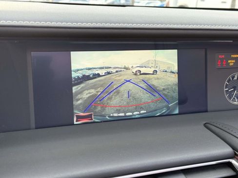 Used 2023 Lexus LC 500 Convertible image 13