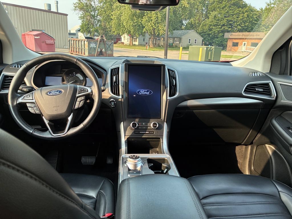 Used 2024 Ford Edge SEL AWD/4WD image 12