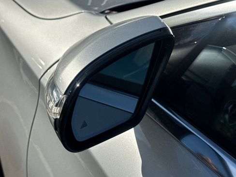 Used 2015 Mercedes-Benz S 550 Sedan image 15