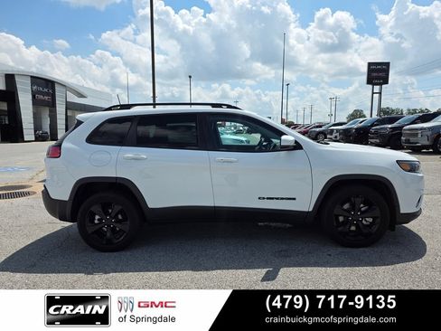 Used 2021 Jeep Cherokee Latitude Plus FWD image 9