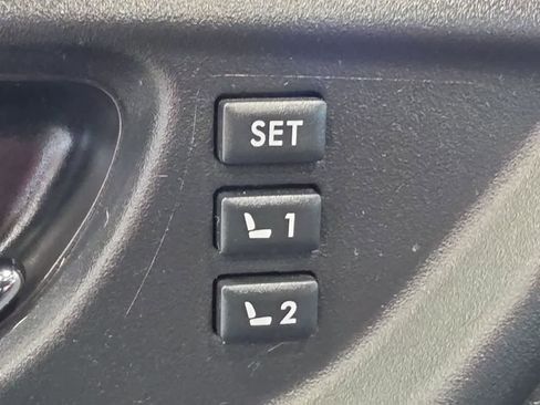 Used 2017 Subaru Forester 2.5i Touring AWD/4WD image 20