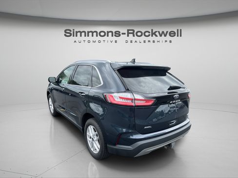 Used 2024 Ford Edge SEL w/ Convenience Package AWD/4WD image 3