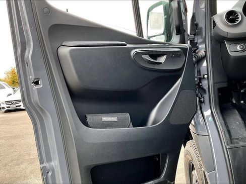 New 2026 Mercedes-Benz Sprinter 2500 image 10