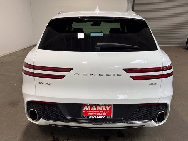 Used 2025 Genesis GV70 2.5T AWD/4WD image 4