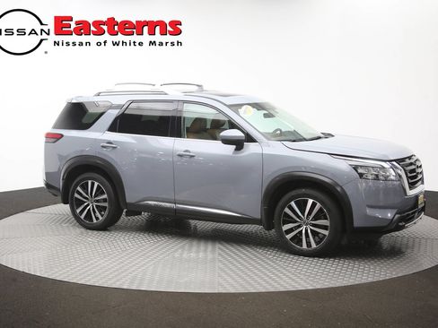Used 2023 Nissan Pathfinder Platinum w/ Cargo Package AWD/4WD image 46