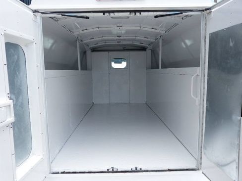 Used 2015 Chevrolet Express 3500 RWD image 14